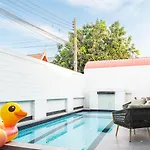Lagoon Breeze 4br Pool Near Walking Street วิลล่า *