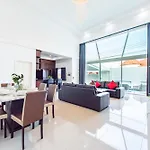 Lagoon Breeze 4br Pool Near Walking Street * Pattaya