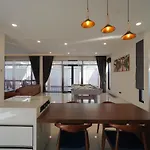 Villa Amarin - Huge 7 Bedroom Private Pool House In Pattaya Central Next To Walking Street