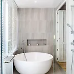 วิลล่า Modern 4br Pool In Good Location *