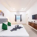 Lagoon Breeze 4br Pool Near Walking Street Pattaya