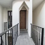 Modern 4br Pool In Good Location Pattaya