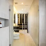Modern 4br Pool In Good Location วิลล่า *