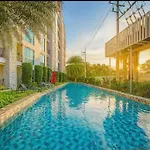 1 Bedroom French Style Condo With Lagoon Pool