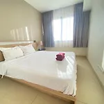 High Floor Sea View 2 Bed Room