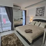 Pool View Pet Friendly Siam Oriantal Tropical Thailand อพาร์ทเม้น Pattaya