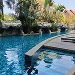 คลับรอยัล2bed Pattaya