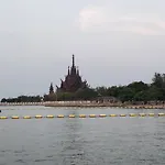 คลับรอยัล2bed Pattaya