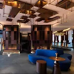 Edge - High Floor Sea View Condo With Rooftop Pool