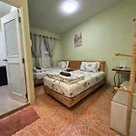 Sindy\'S Hostel
