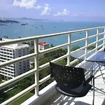 Vtsix Service At View Talay 6 Aparthotel Pattaya