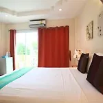 Dacha Beach Aparthotel 2*