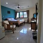 Barracuda Guesthouse