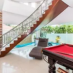 Tewaree - House Walking Street 4 Bedrooms Pattaya