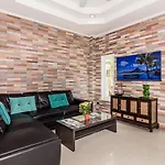 Tewaree - House Walking Street 4 Bedrooms Villa *
