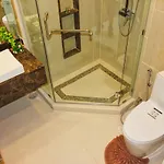 อพาร์ทเม้น The Peak Towers - Luxury High Floor Ocean View - 2 Pools & Gym *