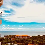 อพาร์ทเม้น The Peak Towers - Luxury High Floor Ocean View - 2 Pools & Gym Pattaya