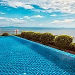The Peak Towers - Luxury High Floor Ocean View - 2 Pools & Gym * Pattaya