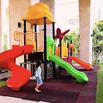 The Peak Towers - Luxury High Floor Ocean View - 2 Pools & Gym