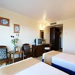 Cross Pratamnak โรงแรม 5*