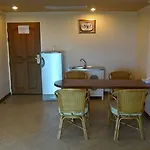 Cross Pratamnak โรงแรม 5*