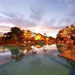 Cross Pratamnak โรงแรม 5*