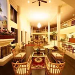 Cross Pratamnak โรงแรม 5*