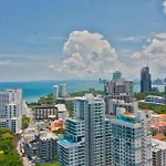 The Peak Towers - Luxury High Floor Ocean View - 2 Pools & Gym