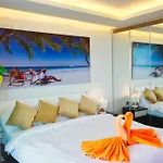 อพาร์ทเม้น The Peak Towers - Luxury High Floor Ocean View - 2 Pools & Gym