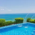 อพาร์ทเม้น The Peak Towers - Luxury High Floor Ocean View - 2 Pools & Gym Pattaya