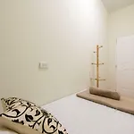 Sindy's Hostel *