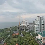 Stylish Studio In Peak Towers