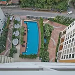 Stylish Studio In Peak Towers
