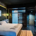 Nine Blue Hotel 3*