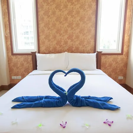 3 Bedroom Town With Private Pool Holiday home *