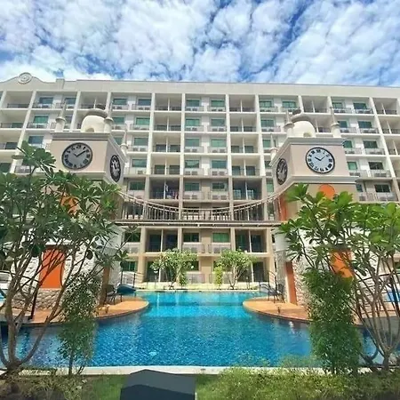 Arcadia Continental In Jomtien * Pattaya