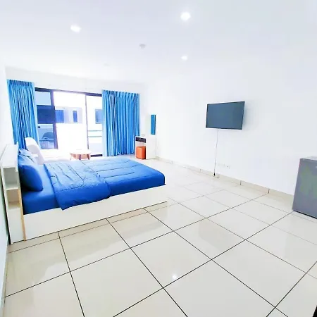 Loof Hotel *