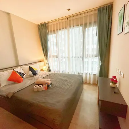 Apartment ＃.芭提雅人气王the Base打卡无边泳池 黄金地段＃网红公寓