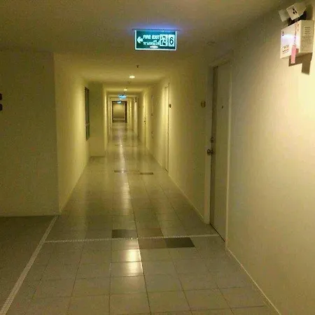 Apartment Lumpini Ville Naklua