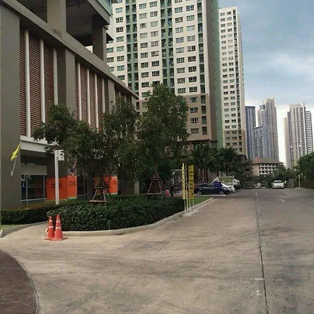 Lumpini Ville Naklua Apartment