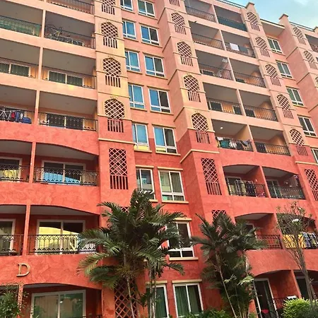 Seven Seas Apartment *