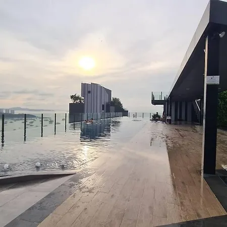 The Base Central Condominium - Best Location! * Pattaya