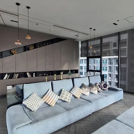 The Base Central Condominium - Best Location! Apartment