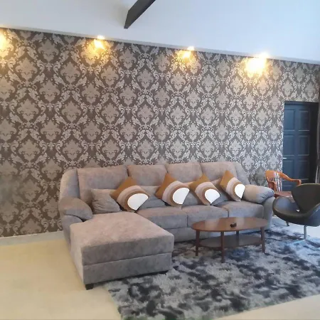 Waking Street 5 Bedroom Pool Pattaya