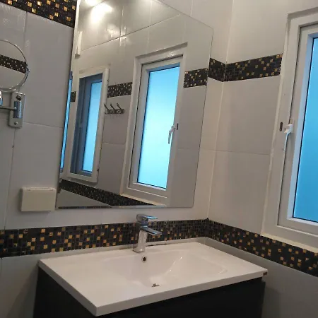 Waking Street 5 Bedroom Pool Villa Pattaya