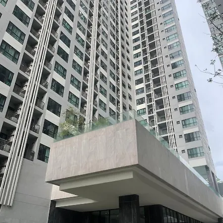 The Base Central 芭堤雅中央公寓 * Pattaya