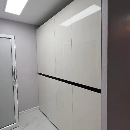 New 1 Bedroom In Tropicana. Phratamnak *