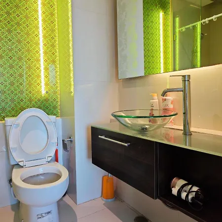 Grande Caribbean Sea View Central Apartment *