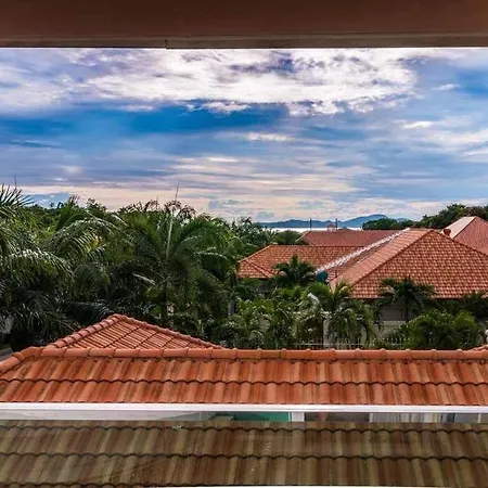 Villa Pool Pattaya
