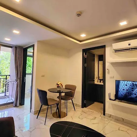 Arcadia Center Suites- Privacy Ultimate Luxury Living * Pattaya